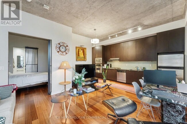 Photo du bâtiment - 23 Brant St