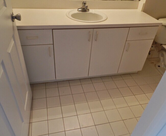 Building Photo - 3844 Lyons Rd