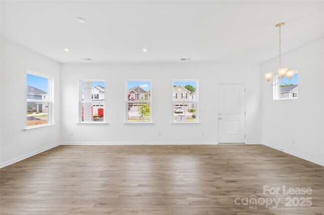 Building Photo - 14032 Penbury Ln