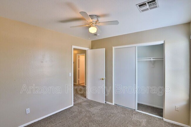 Foto del edificio - 17437 N 16th Pl