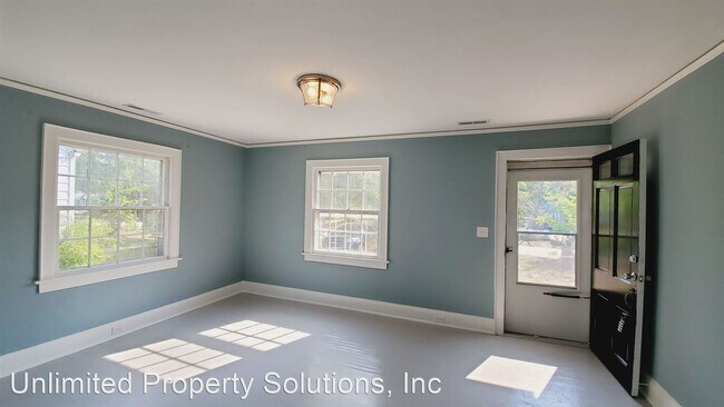 Building Photo - 2 br, 1 bath House - 2050 Burnett Blvd