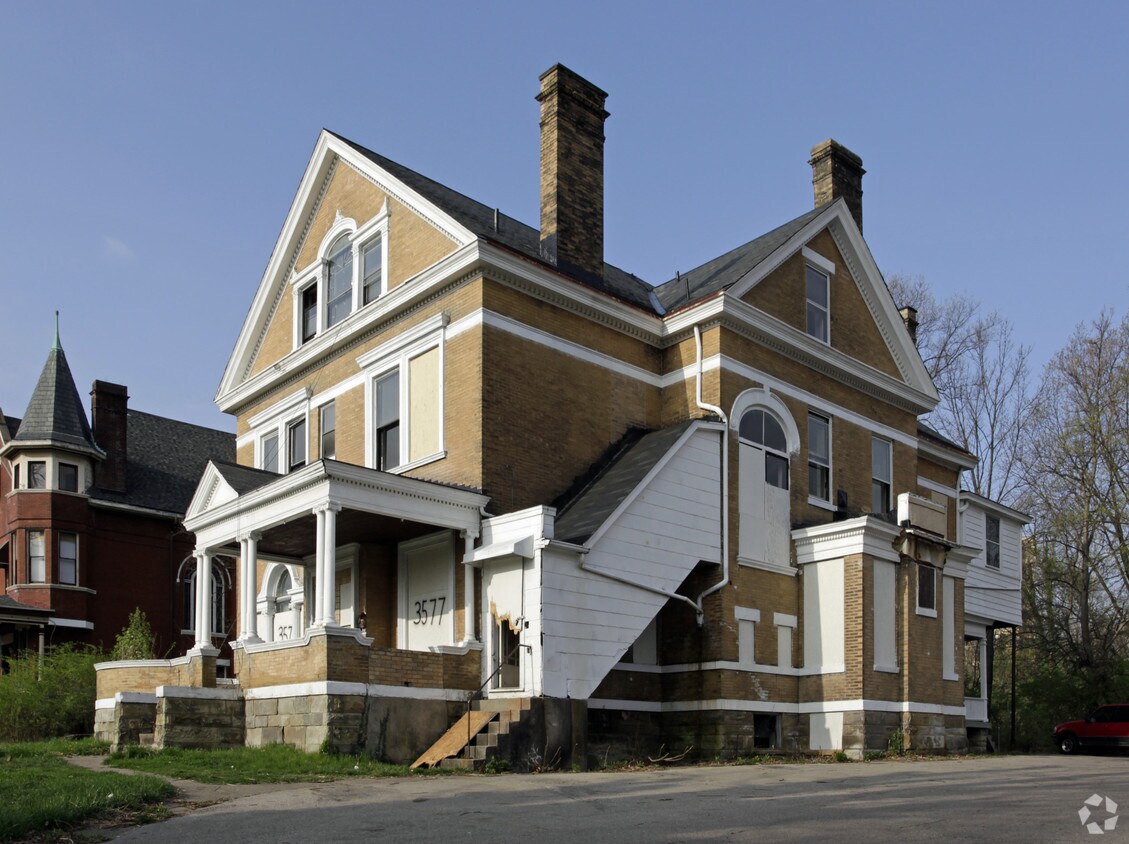 Primary Photo - 3577 Alaska Ave