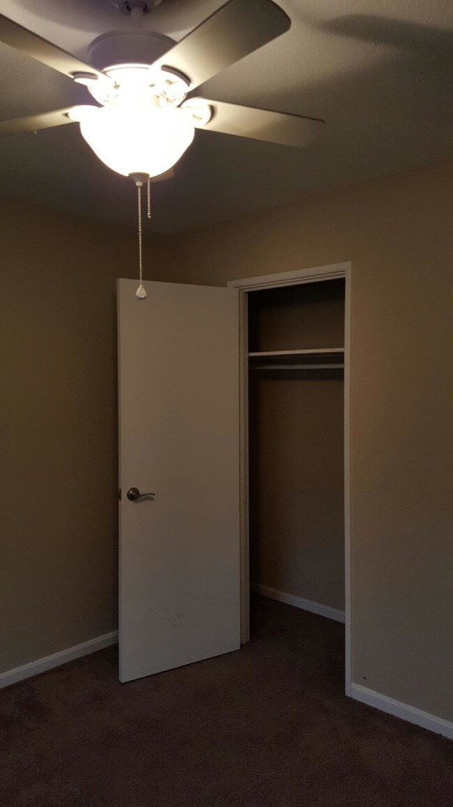Foto del edificio - 1837 Kendall Ln