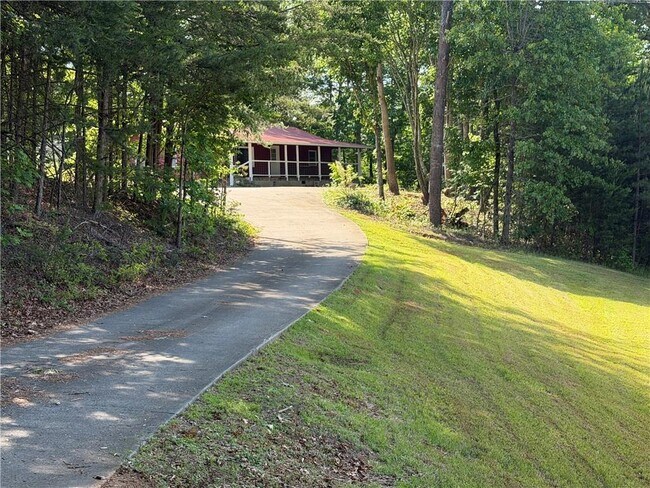 Building Photo - 86 Robert Jones Rd