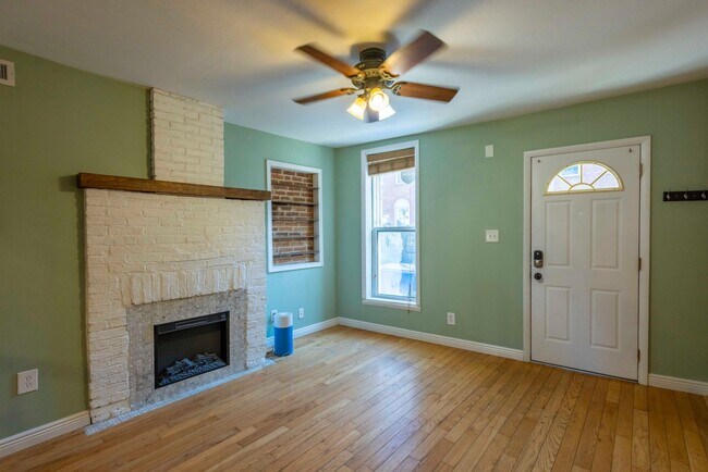 Building Photo - Charming 2Bed/2.5 Bath in South Baltimore Neighborhood