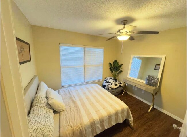 Foto del edificio - 108 Lacosta Ln