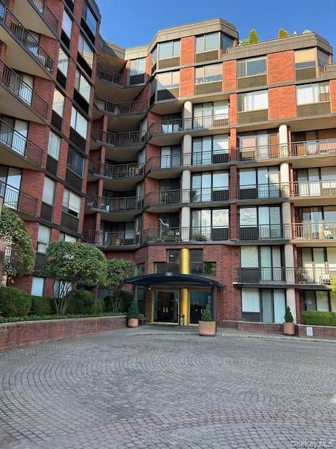 Building Photo - 50 E Hartsdale Ave