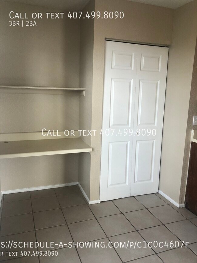 Foto del edificio - 3966 Versailles Drive - B | $1650 | 3 beds...