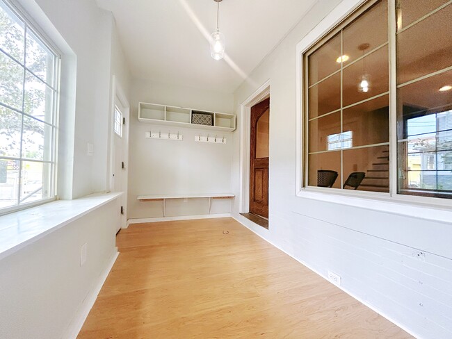 Building Photo - 29 S Fallon St