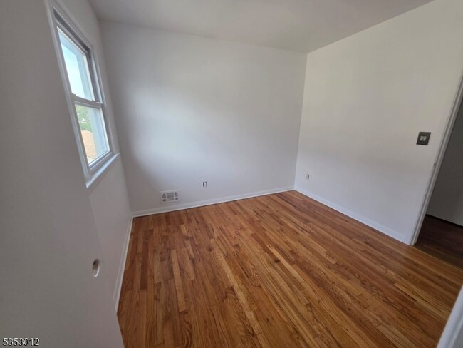 Foto del edificio - 212 Mellon Pl