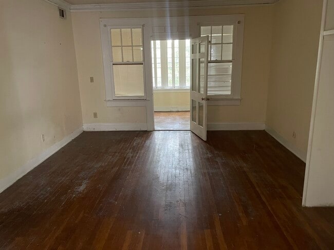 Building Photo - Vineville Court Apartments
