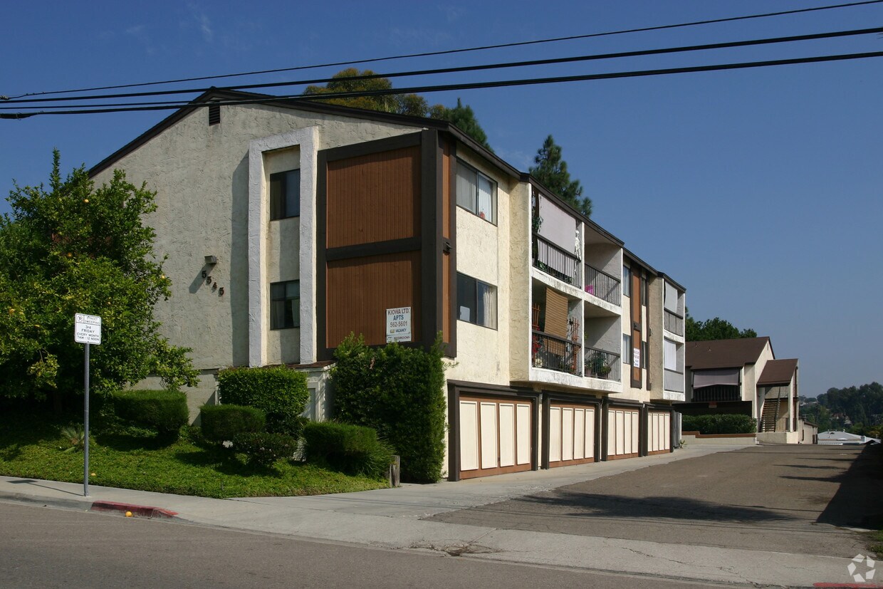 Building Photo - 5555 Kiowa Dr