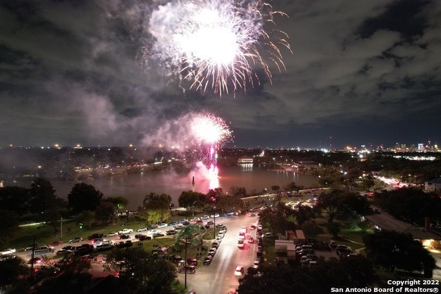 Building Photo - 1615 Cincinnati Ave