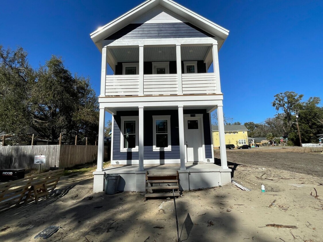 Building Photo - BRAND NEW!!! 4 Bedroom 4 Bathroom House in Porters!