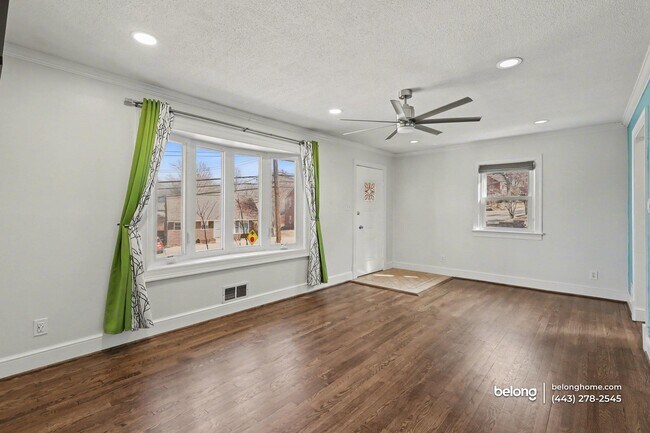 Foto del edificio - 5909 Berwyn Rd