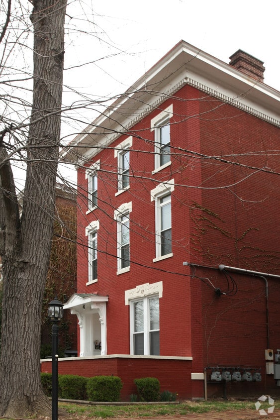 Building Photo - 1215 S 1st St