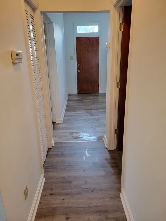 1098 4th Ave Unit 1, Freedom, PA 15042 Apartments in Freedom, PA