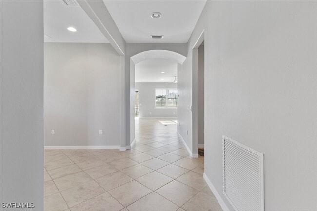 Foto del edificio - 6068 Triumph Ln