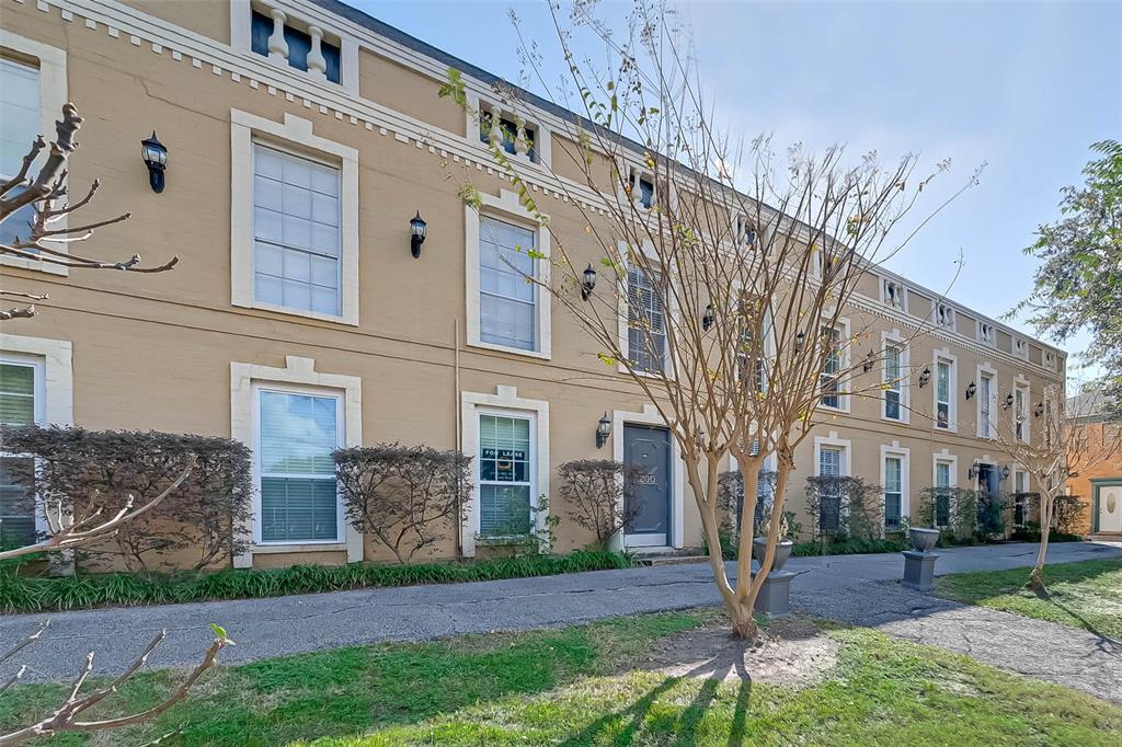 Primary Photo - 5200 Arboles Dr