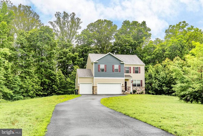 Building Photo - 141 Livingwood Ct