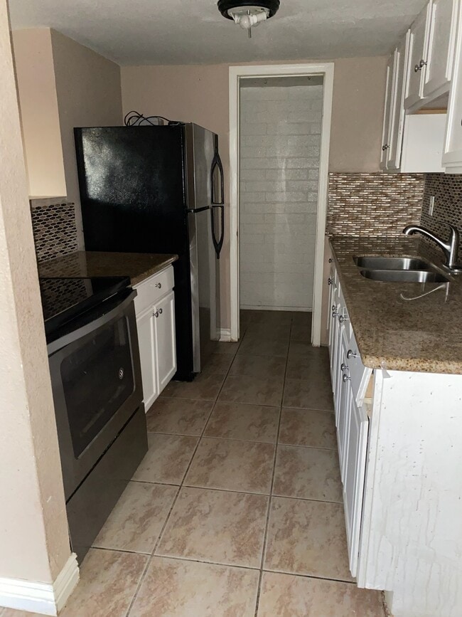 Photo - 4645 E Wood St Townhome