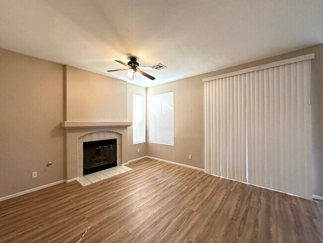 Building Photo - Amarante at Summerlin