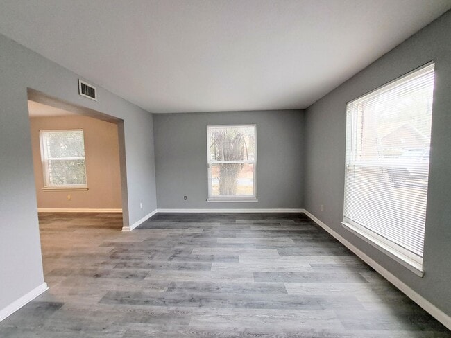Building Photo - 7819 Hearthstone Cir