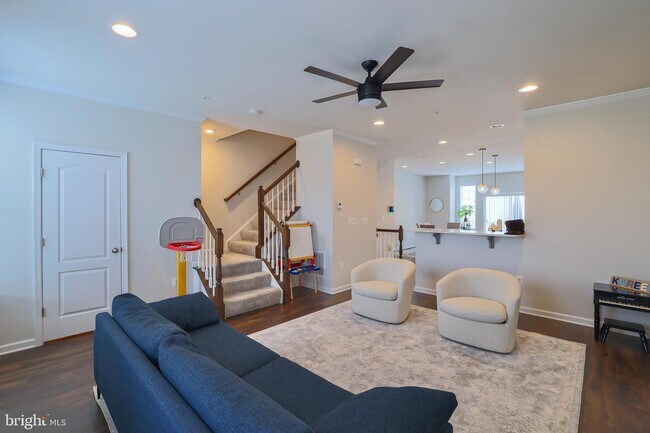 Building Photo - 7517 Van Allen Ln