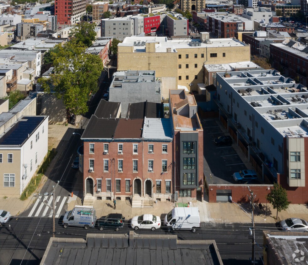Building Photo - 711 N 16th St