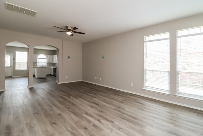 Foto del edificio - 1025 Maidenhair Ln