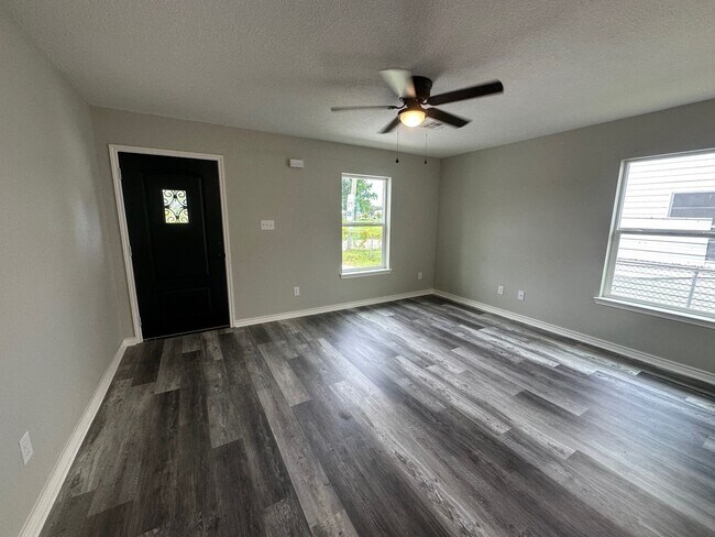 Building Photo - 2815 12th St