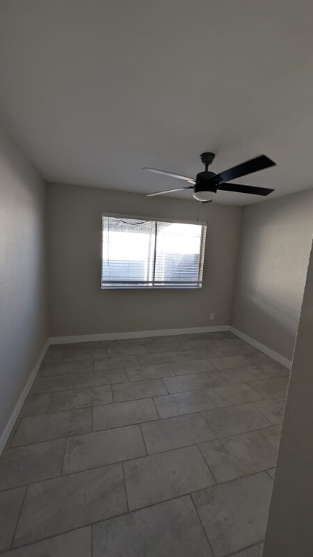 Foto del edificio - 6819 N 81st Ln