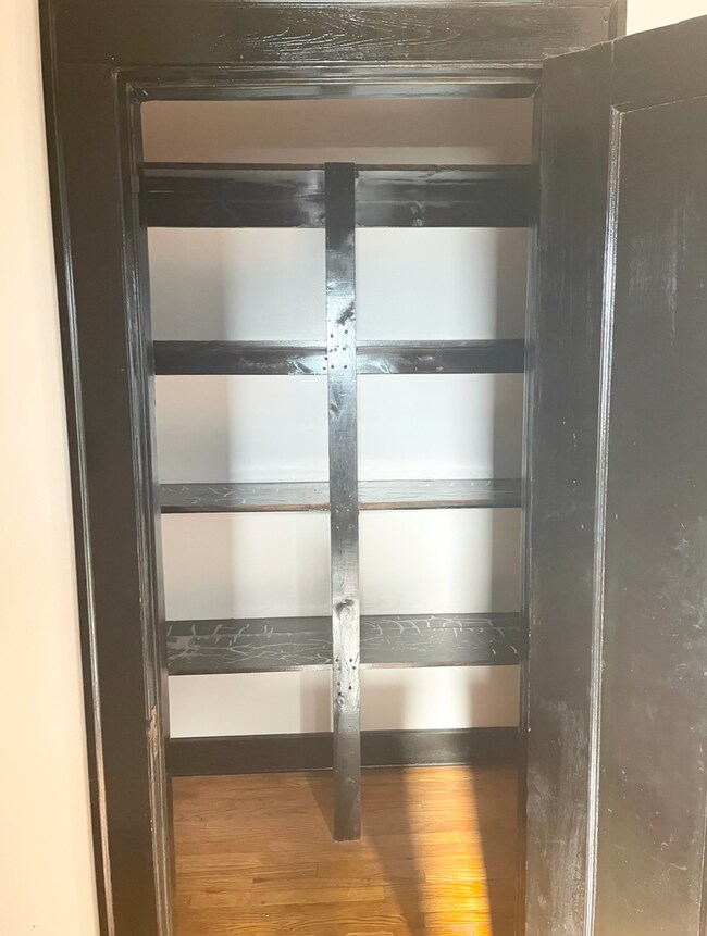 Walk-in Pantry - 1256 W Devon Ave