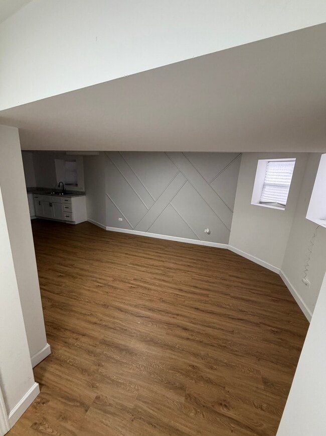 Photo - 1657 S Central Park Ave Apartment