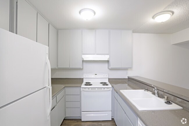 Apartments For Rent Near San Diego Mesa College San Diego Ca Student Housing Apartments Com