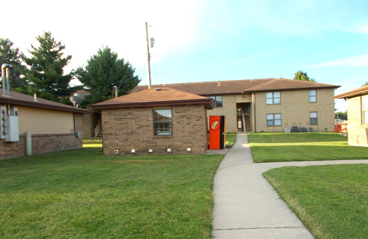 Foto del edificio - 815 N Cedarbrook Ave