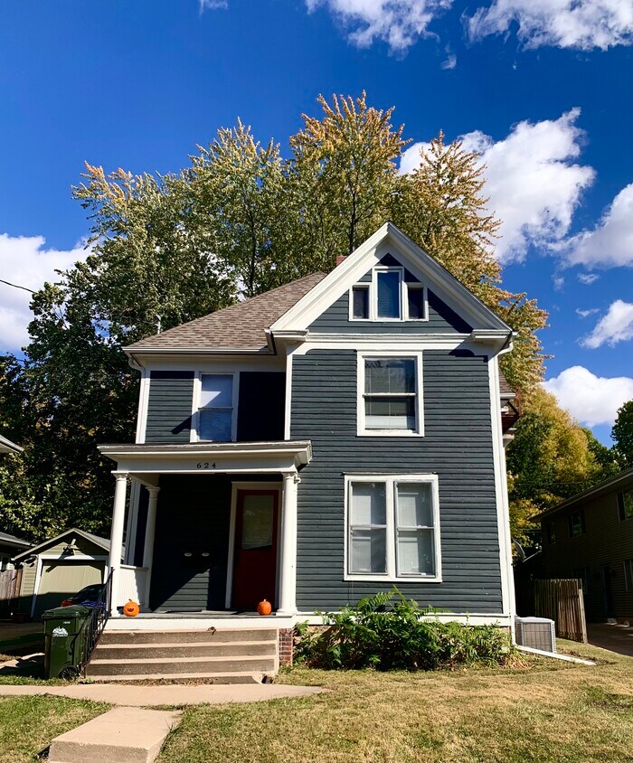 Front of house - 624 S Governor St