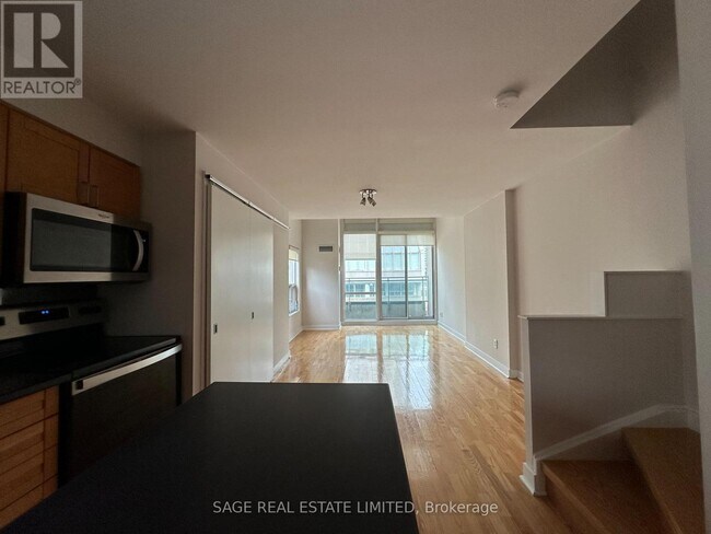 Building Photo - 77 Lombard St