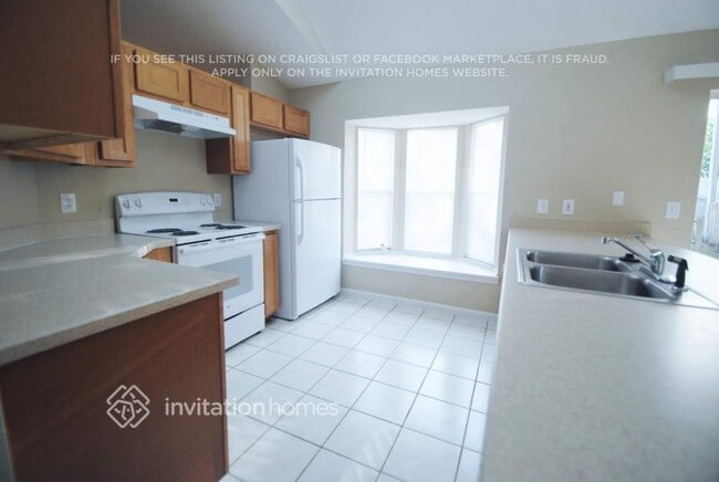 Foto del edificio - 8030 Excalibur Ct