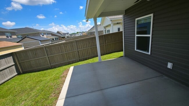Building Photo - 3218 Benvill Ct