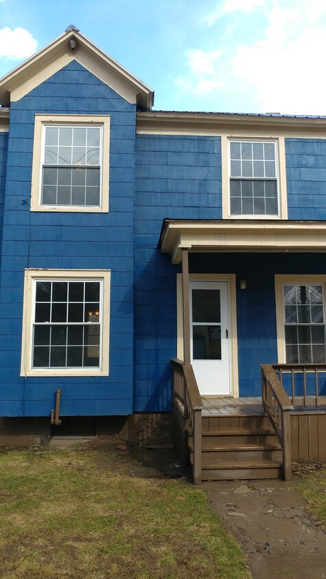 Primary Photo - 121 Cooper St