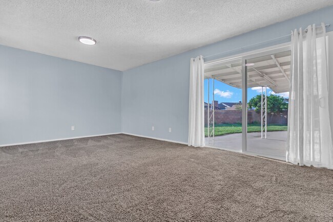 Foto del edificio - 11330 Cherrylee Dr