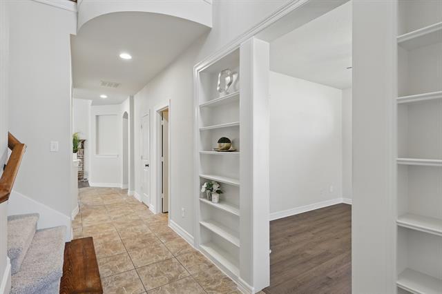 Building Photo - 400 Crossbill Ln