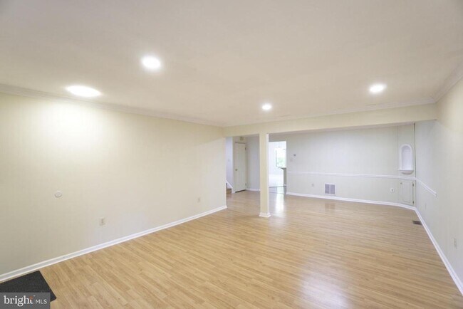 Building Photo - 1379 Gwynedale Way