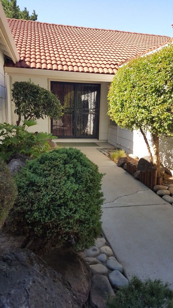 Building Photo - South Natomas One Story Great Location 4 b...