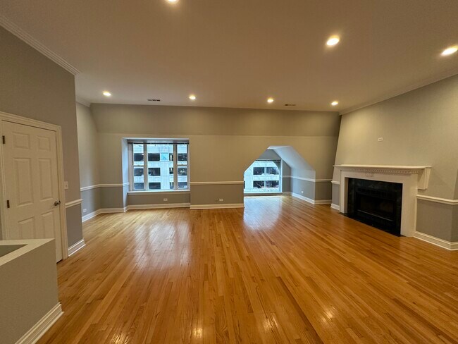 Sala de estar - 1154 N Dearborn St