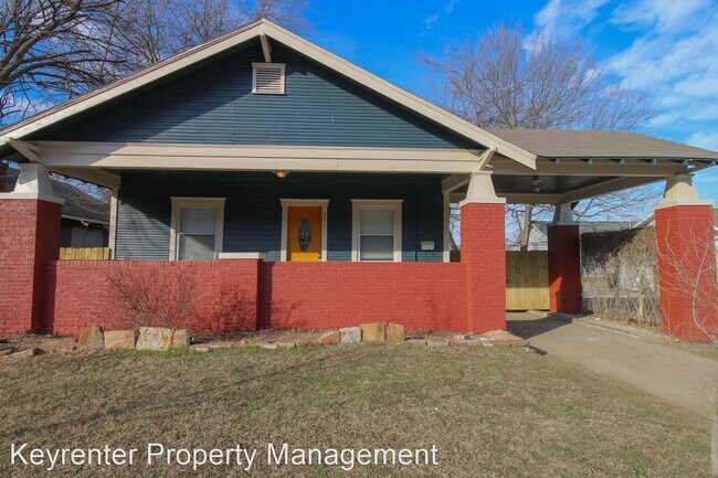 Building Photo - 2 br, 1 bath House - 2251 E 10th St