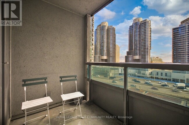 Photo du bâtiment - 25 Lower Simcoe St