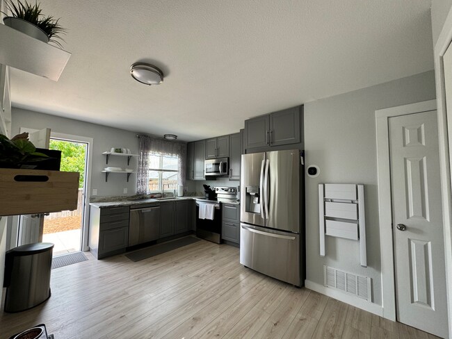 Building Photo - 9491 Devon Ct