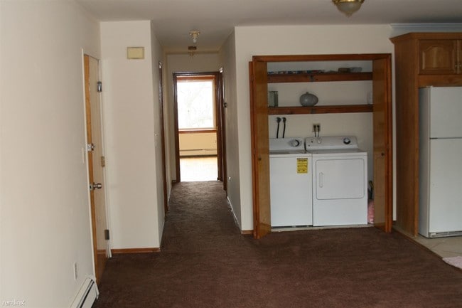 Building Photo - 149 Meadow Ln